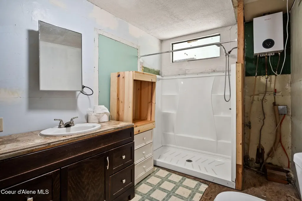 963 Upper Samuels Road Sandpoint ID 83864