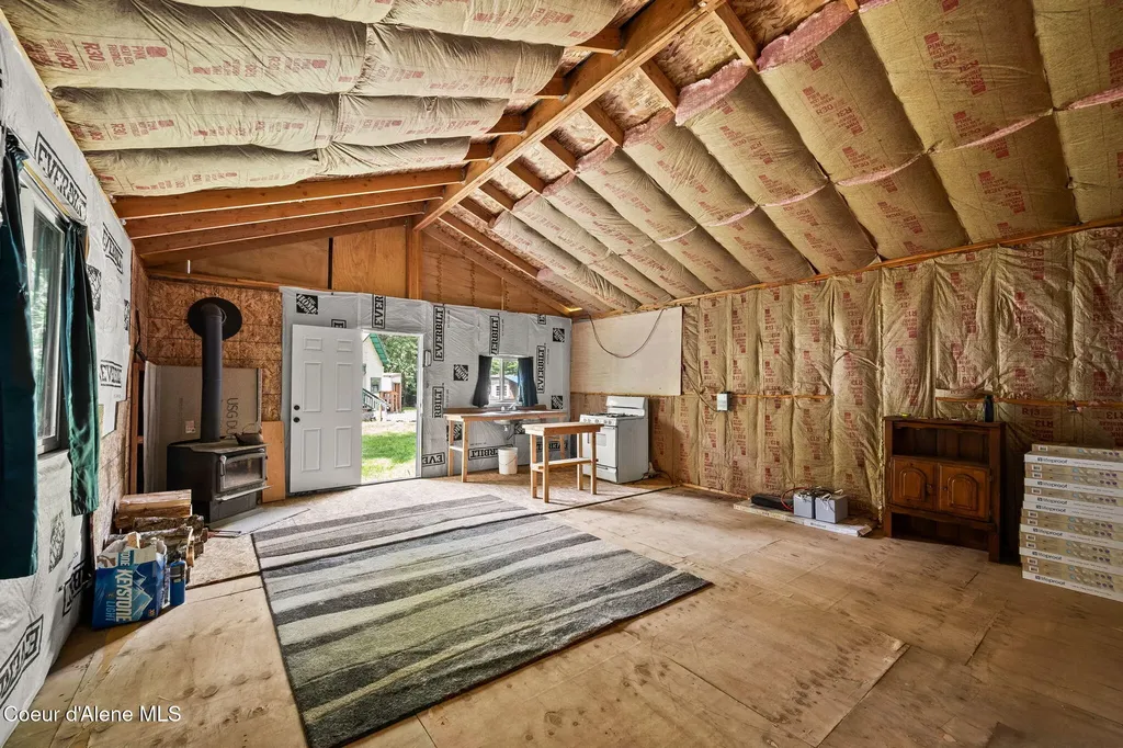 963 Upper Samuels Road Sandpoint ID 83864