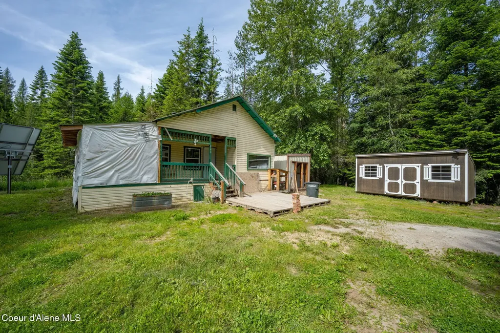 963 Upper Samuels Road Sandpoint ID 83864