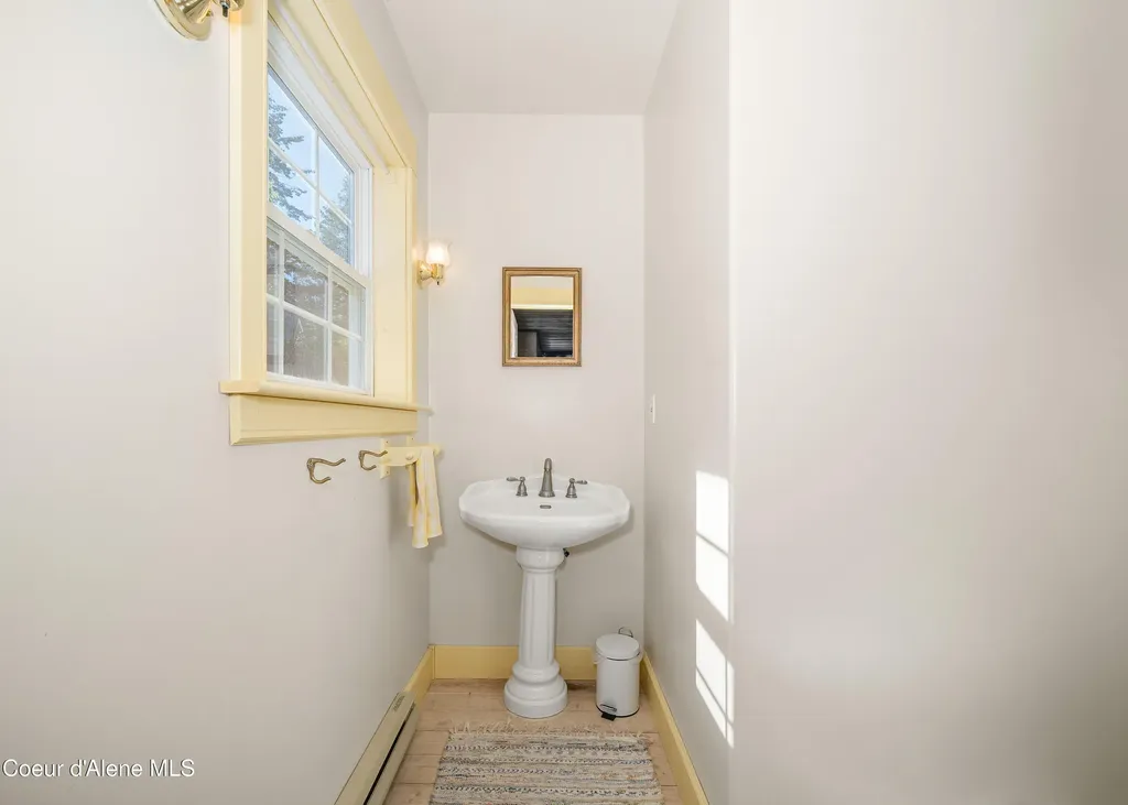 25922 S Glass Lane Worley ID 83876