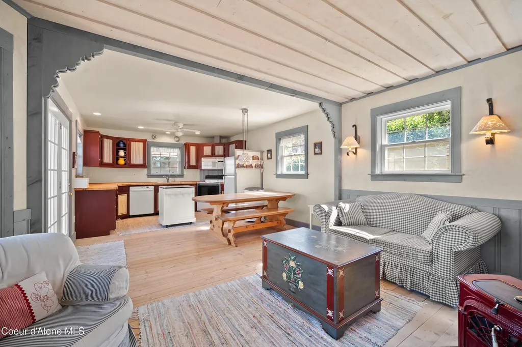 25922 S Glass Lane Worley ID 83876