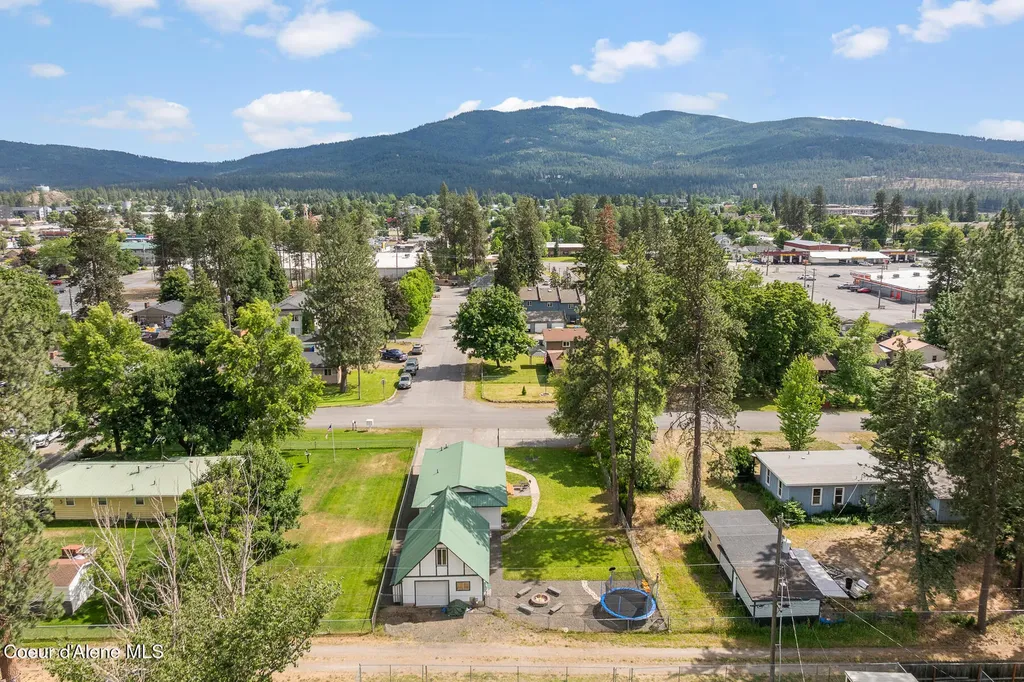 413 E 9th Avenue Post Falls ID 83854