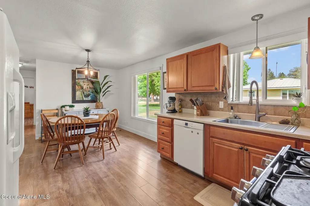 413 E 9th Avenue Post Falls ID 83854
