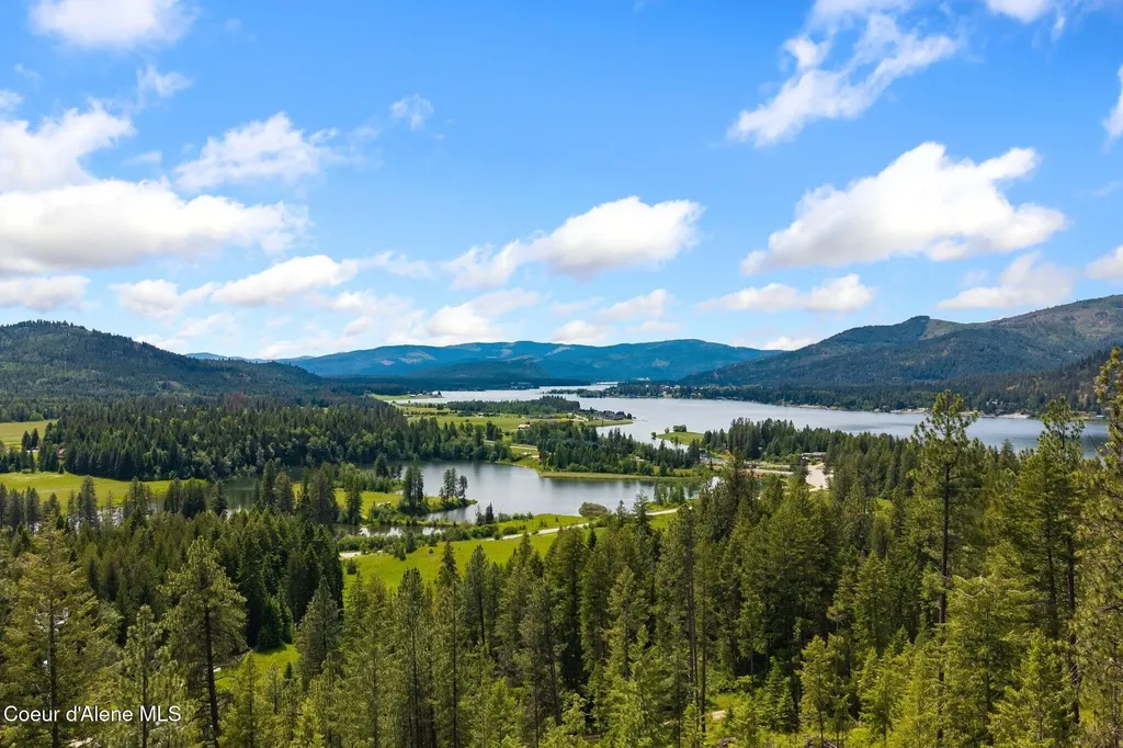 331 Towering Pines Drive Sagle ID 83860