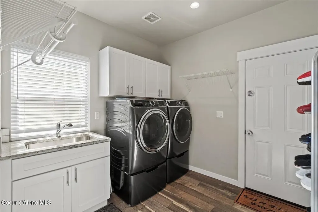 12153 W Moorfield Avenue Post Falls ID 83854