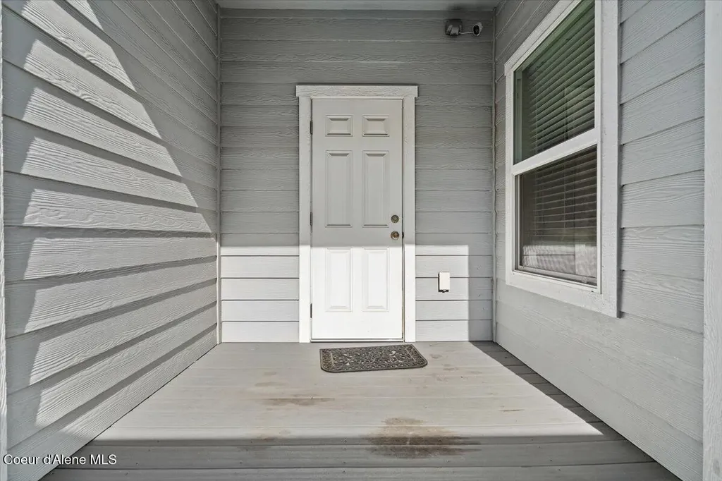 12153 W Moorfield Avenue Post Falls ID 83854