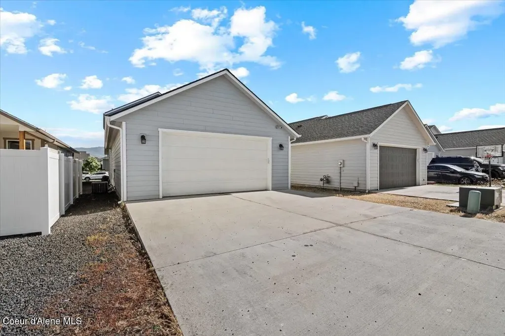 12153 W Moorfield Avenue Post Falls ID 83854