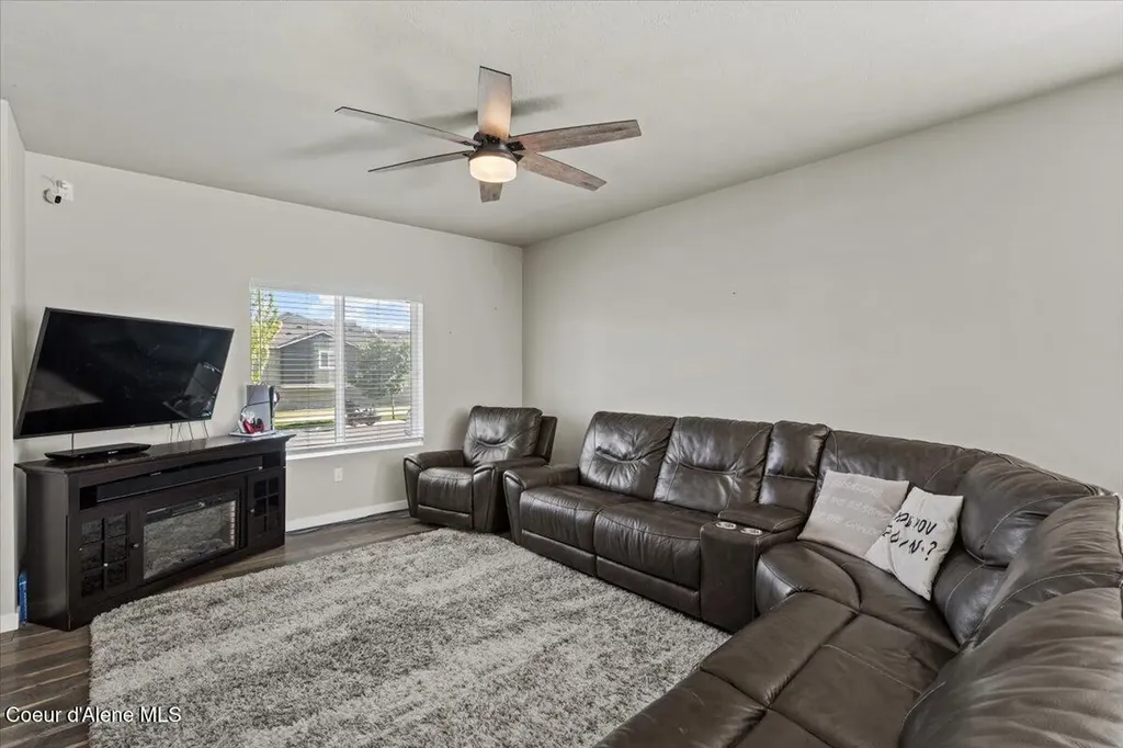 12153 W Moorfield Avenue Post Falls ID 83854