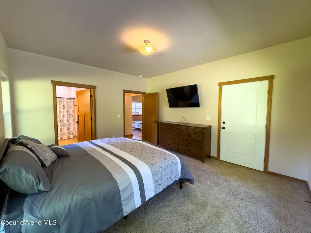 19058 W Panther Rock Court Hauser ID 83854