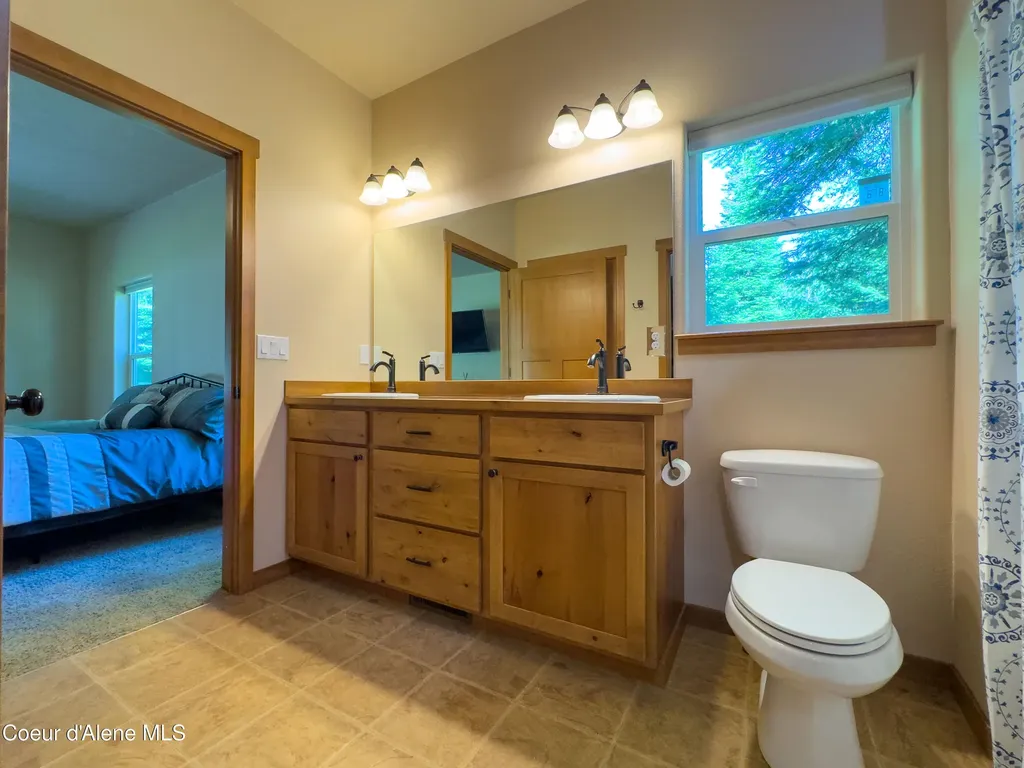 19058 W Panther Rock Court Hauser ID 83854
