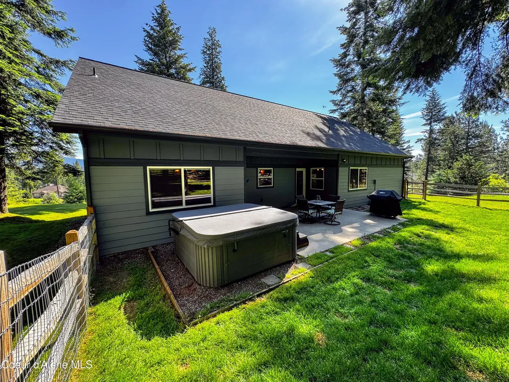 19058 W Panther Rock Court Hauser ID 83854