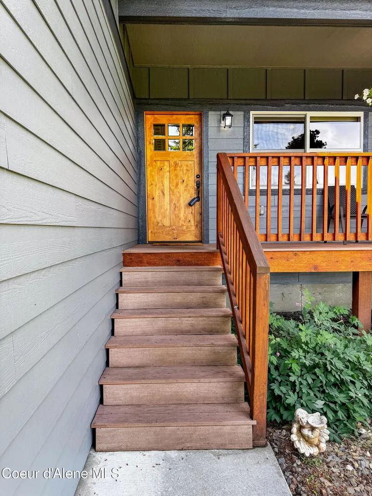 19058 W Panther Rock Court Hauser ID 83854