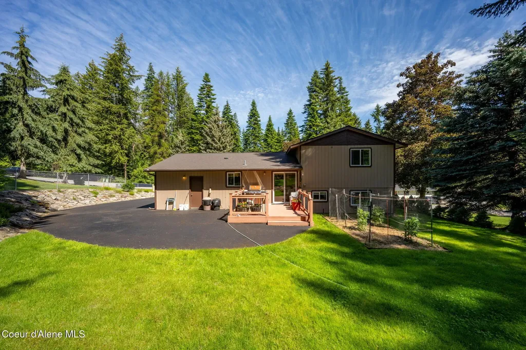 18144 W Hauserview Drive Hauser ID 83854