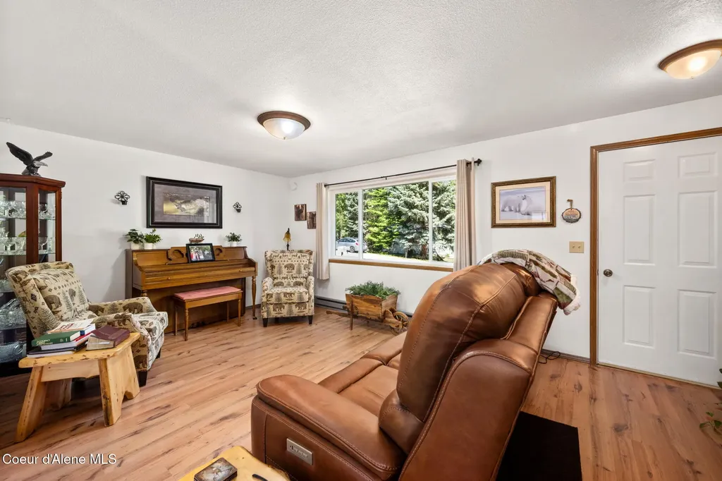 18144 W Hauserview Drive Hauser ID 83854