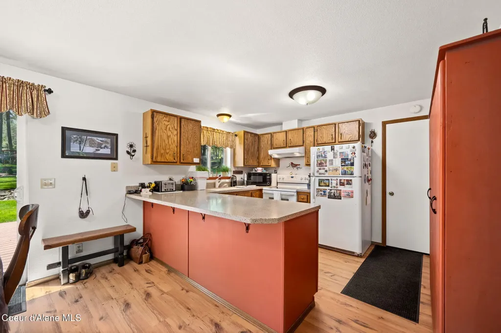 18144 W Hauserview Drive Hauser ID 83854