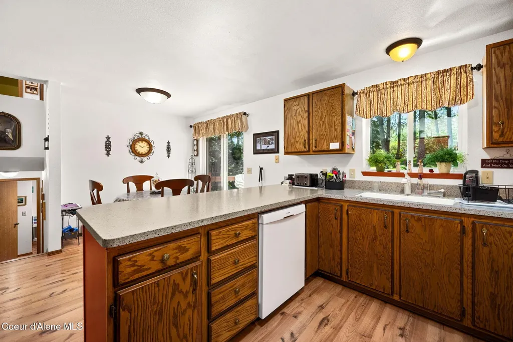 18144 W Hauserview Drive Hauser ID 83854