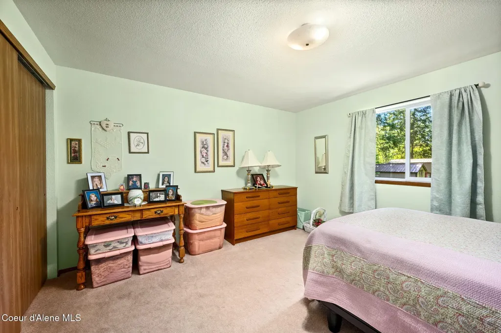 18144 W Hauserview Drive Hauser ID 83854