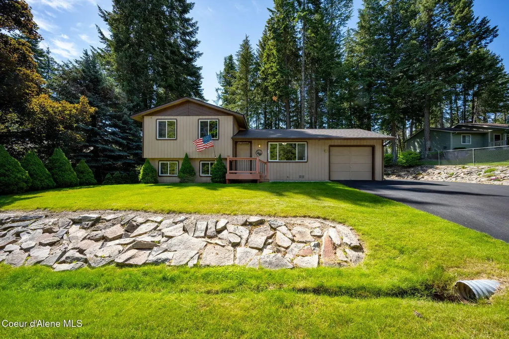 18144 W Hauserview Drive Hauser ID 83854