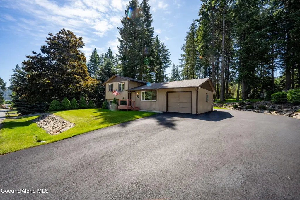 18144 W Hauserview Drive Hauser ID 83854