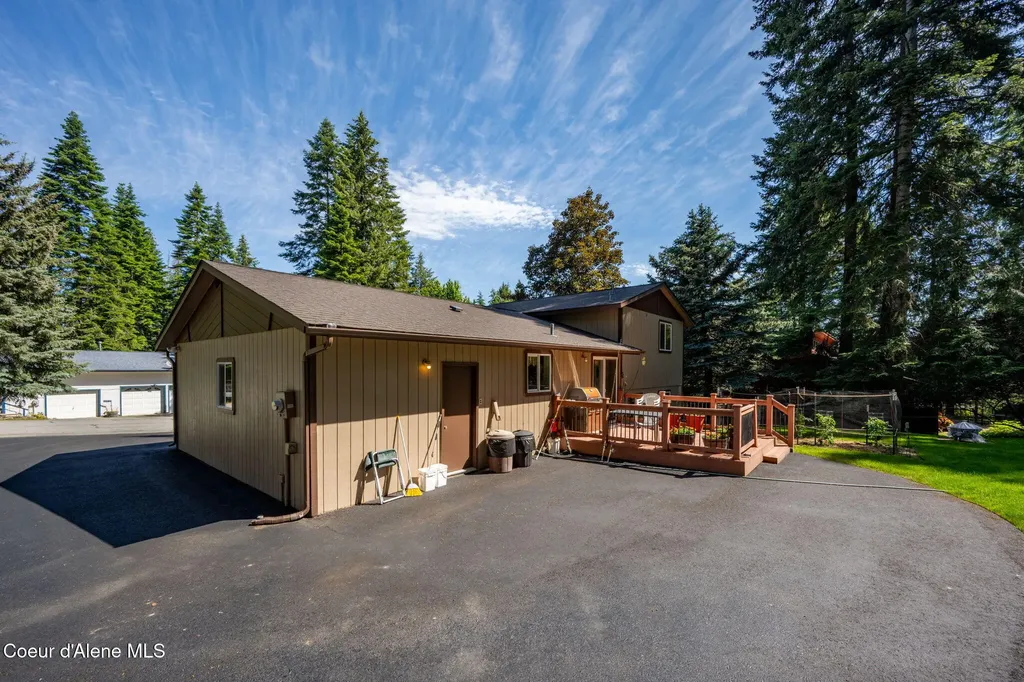 18144 W Hauserview Drive Hauser ID 83854