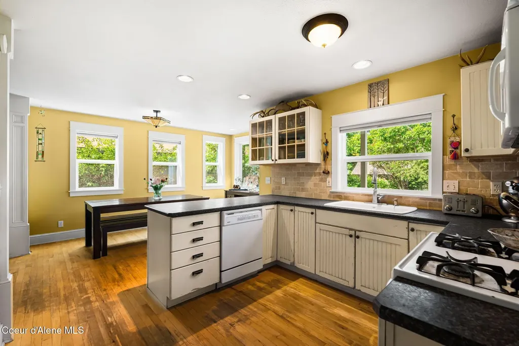 707 N Forest Avenue Sandpoint ID 83864