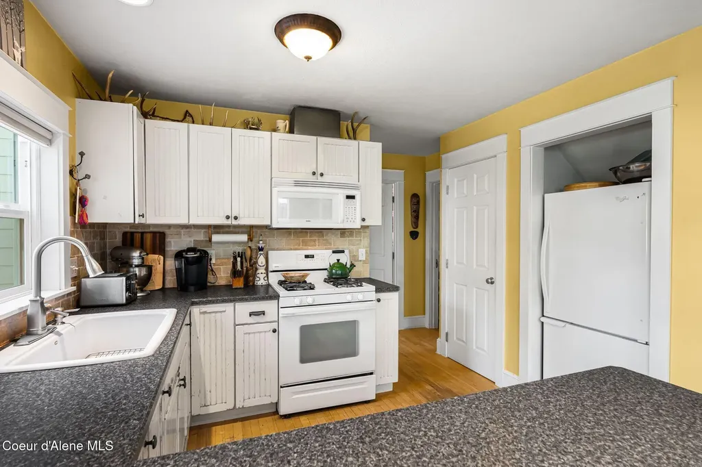 707 N Forest Avenue Sandpoint ID 83864