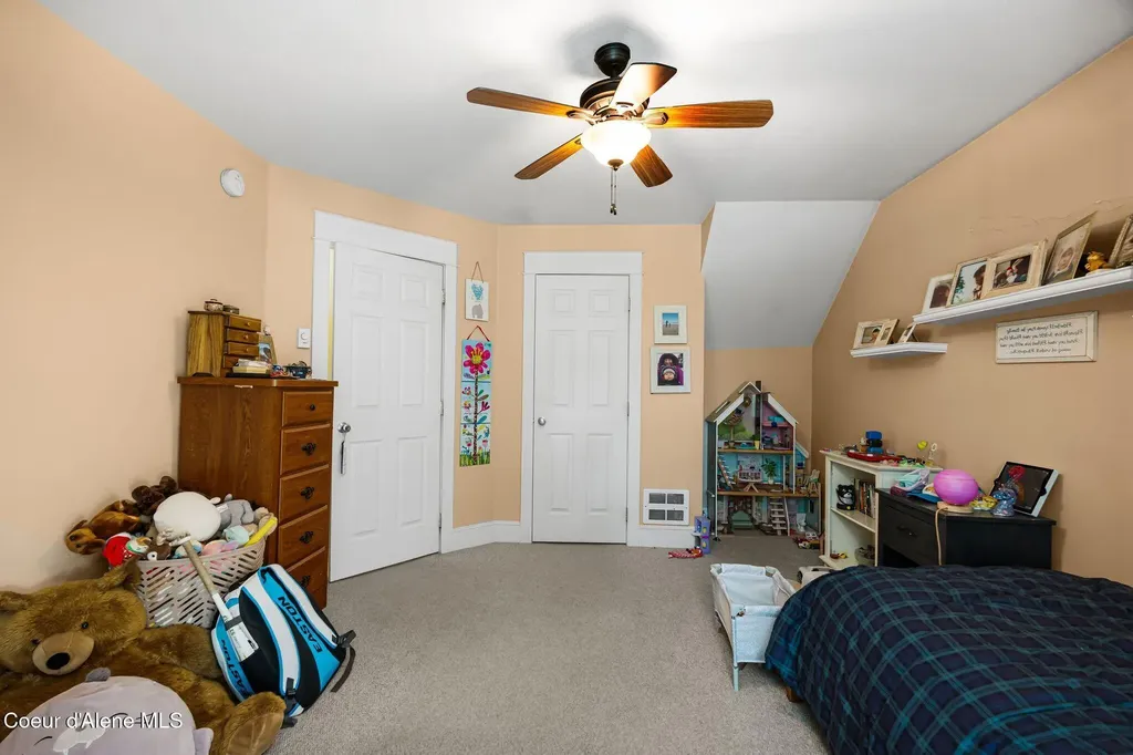 707 N Forest Avenue Sandpoint ID 83864