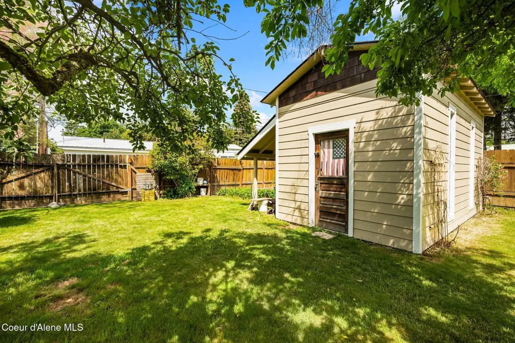 707 N Forest Avenue Sandpoint ID 83864