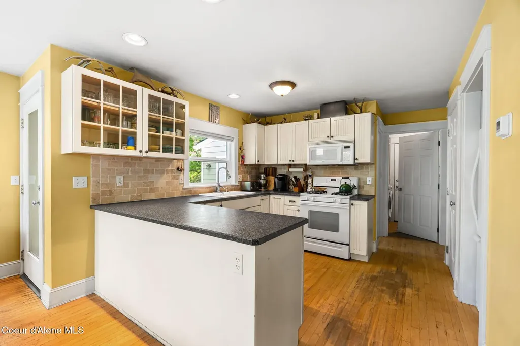 707 N Forest Avenue Sandpoint ID 83864