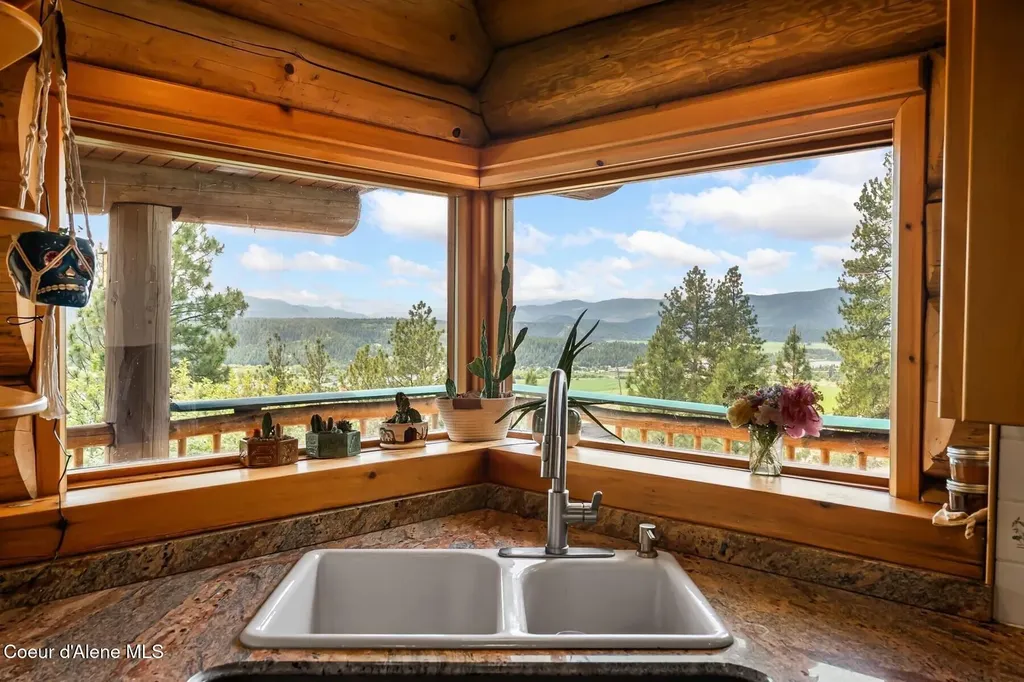 480 Natures Way Bonners Ferry ID 83805