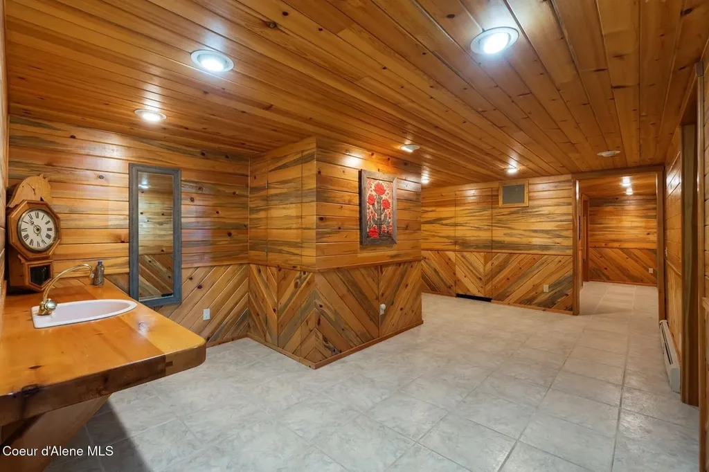 480 Natures Way Bonners Ferry ID 83805