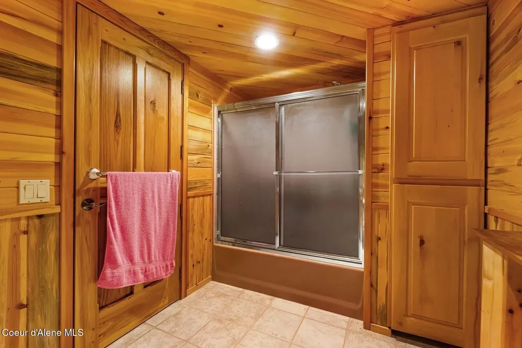480 Natures Way Bonners Ferry ID 83805