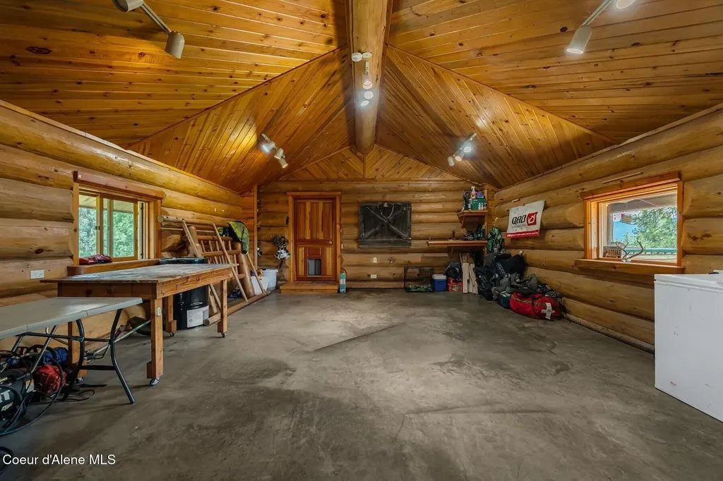 480 Natures Way Bonners Ferry ID 83805