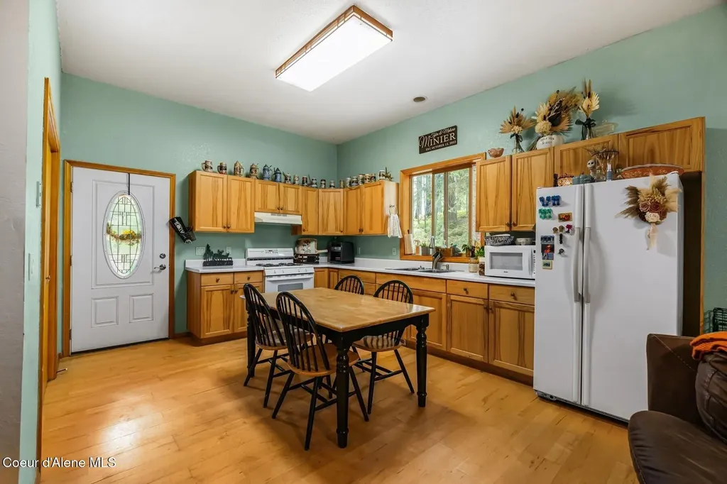 480 Natures Way Bonners Ferry ID 83805