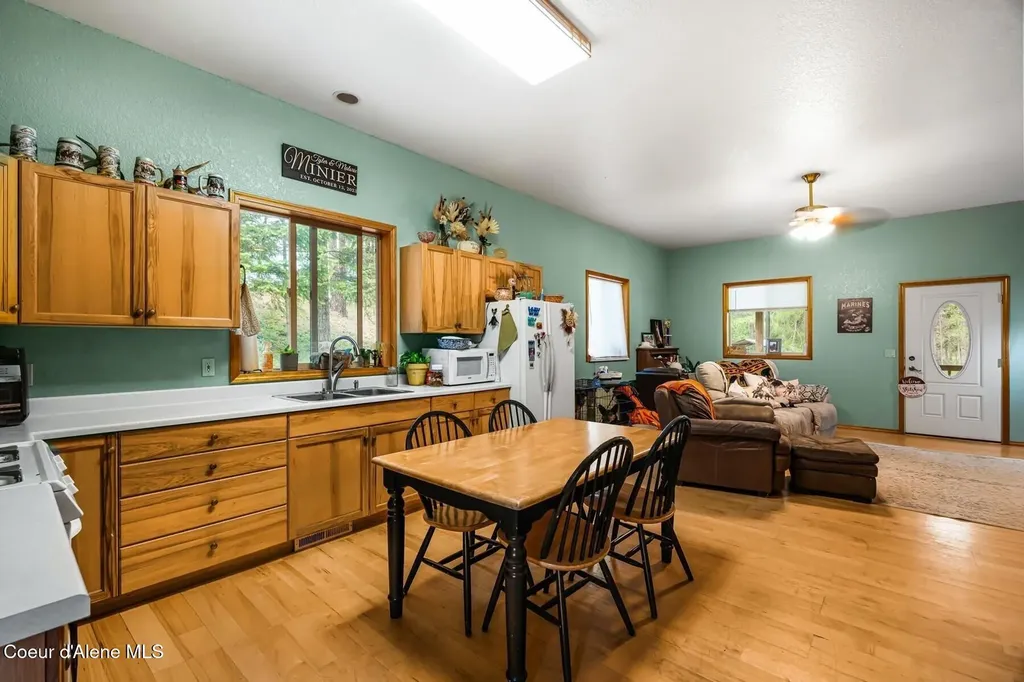 480 Natures Way Bonners Ferry ID 83805