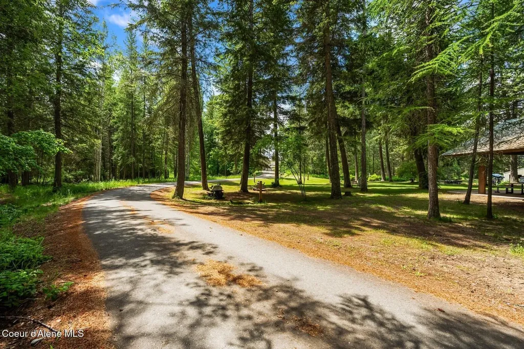 480 Natures Way Bonners Ferry ID 83805