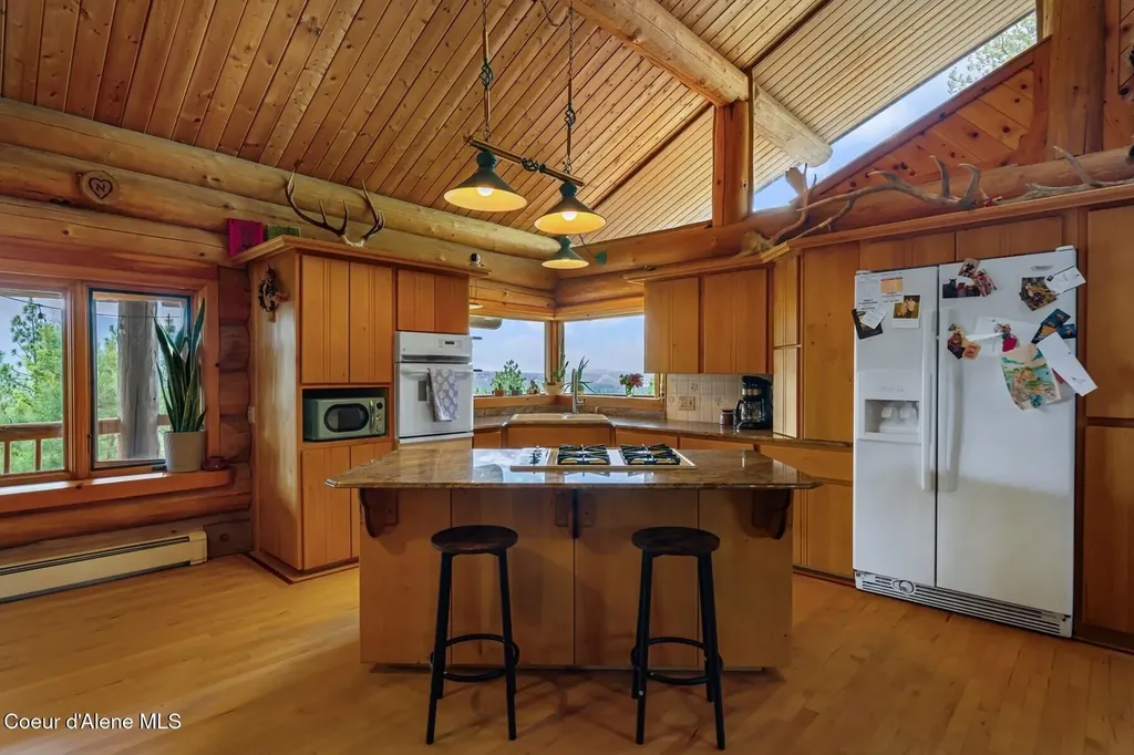 480 Natures Way Bonners Ferry ID 83805