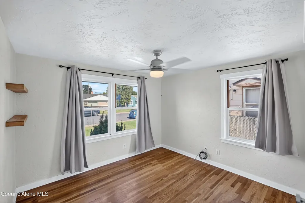 5104 N Elgin Street Spokane WA 99205
