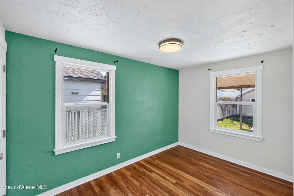 5104 N Elgin Street Spokane WA 99205