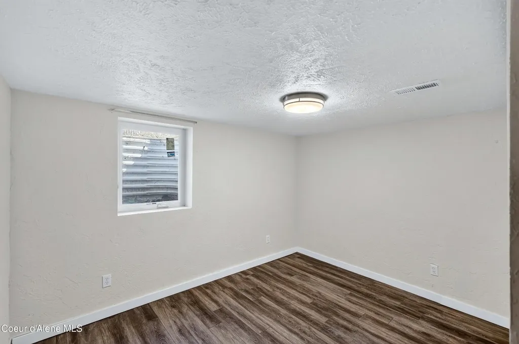 5104 N Elgin Street Spokane WA 99205