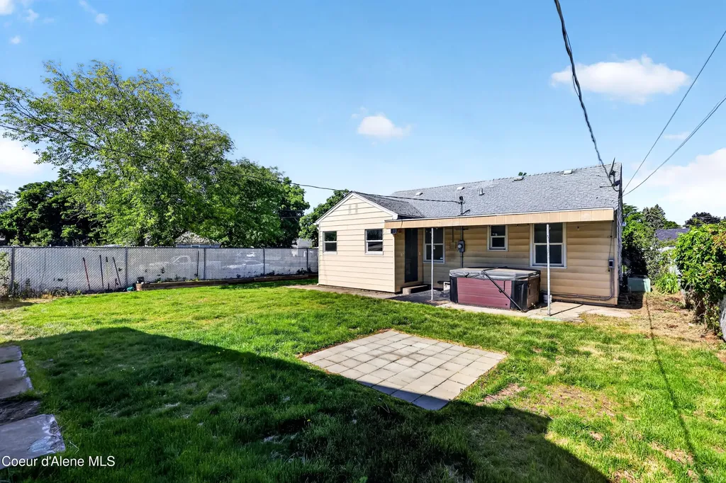 5104 N Elgin Street Spokane WA 99205