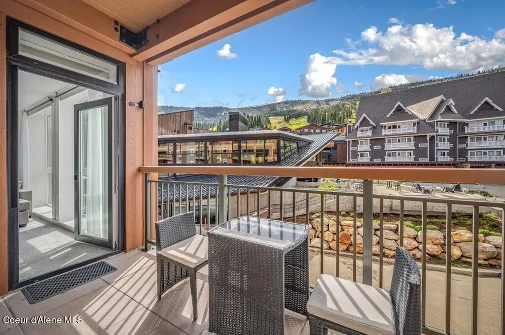 124 Village Lane Sandpoint ID 83864