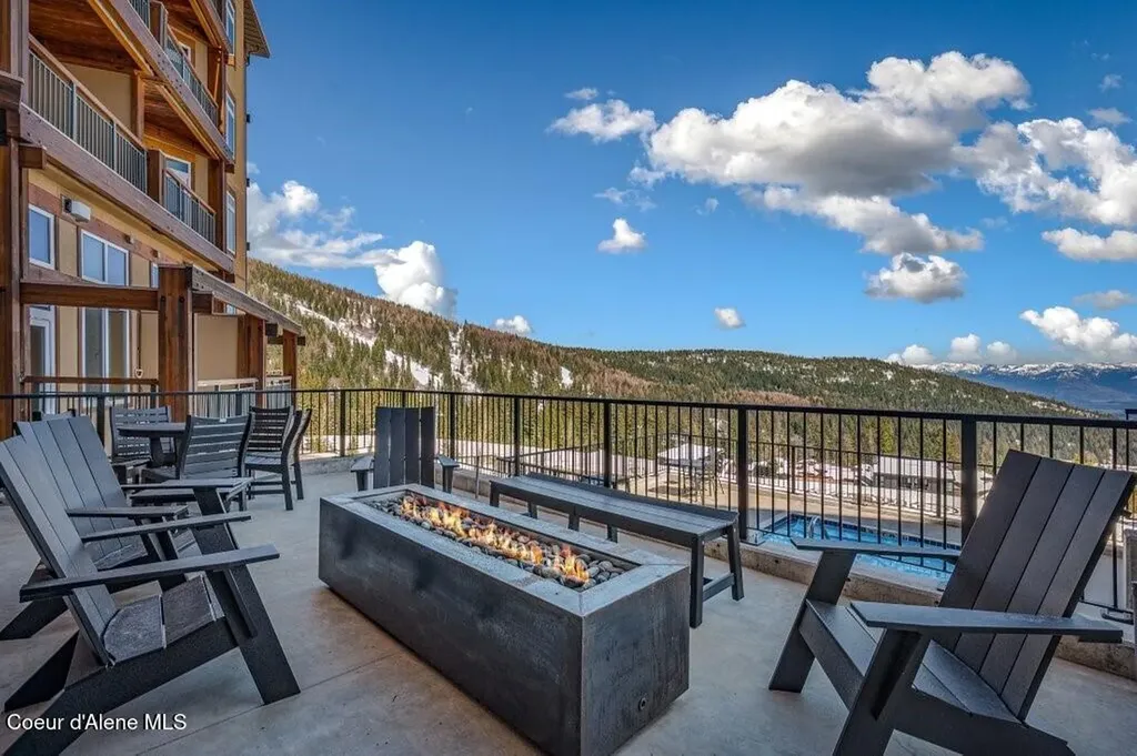 124 Village Lane Sandpoint ID 83864