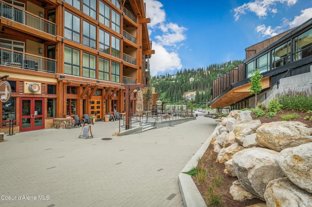 124 Village Lane Sandpoint ID 83864