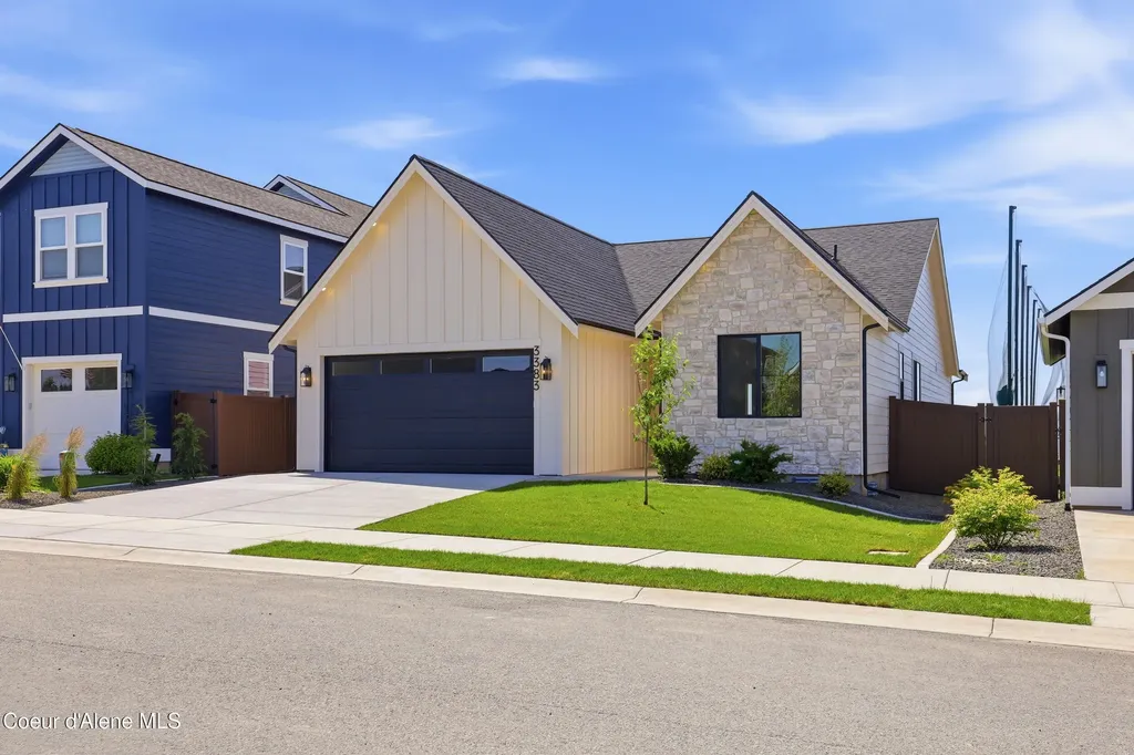 3383 N Blaze Loop Post Falls ID 83854