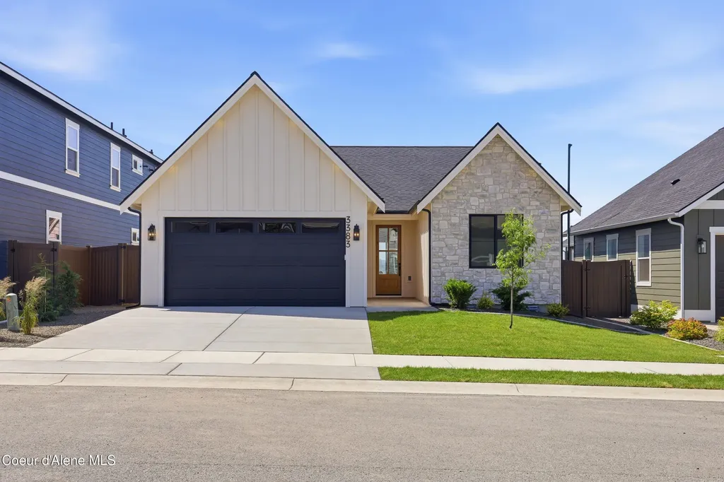 3383 N Blaze Loop Post Falls ID 83854
