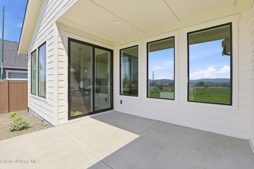 3383 N Blaze Loop Post Falls ID 83854