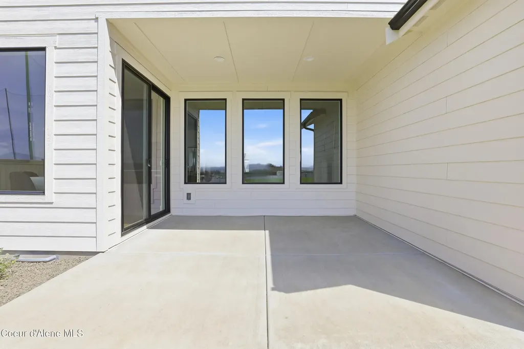 3383 N Blaze Loop Post Falls ID 83854