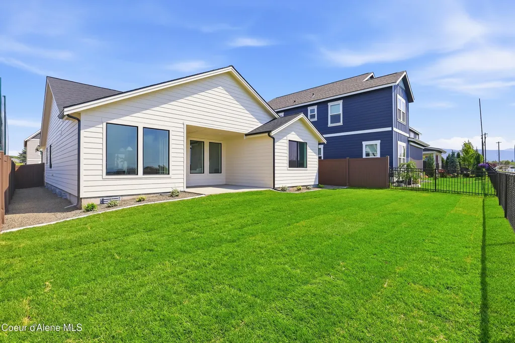 3383 N Blaze Loop Post Falls ID 83854