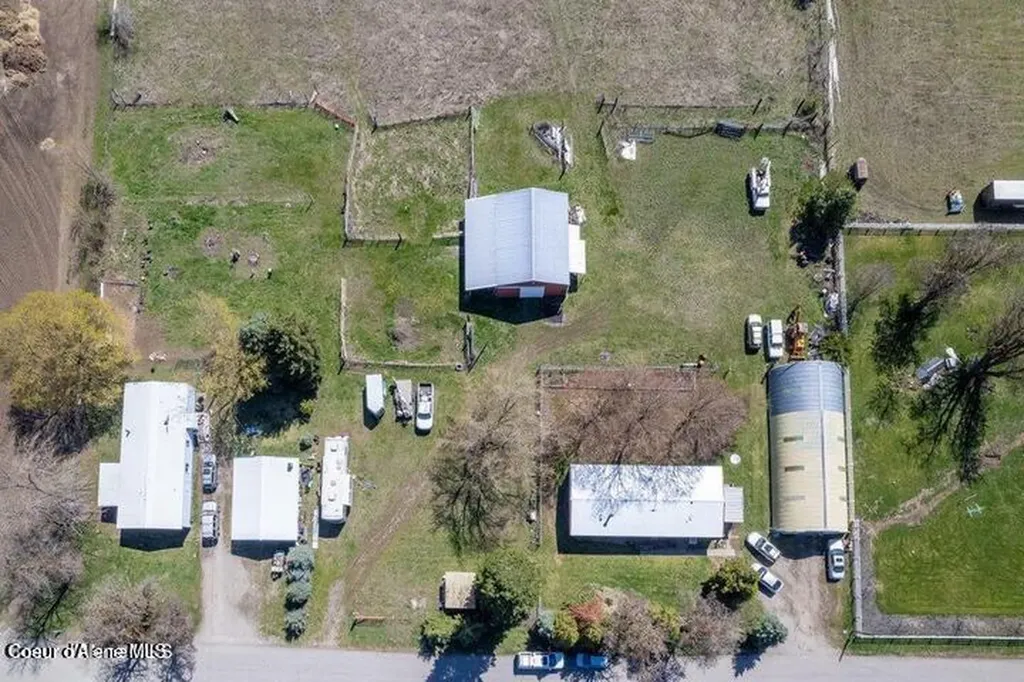 3520 W Cranston Avenue Hayden ID 83835